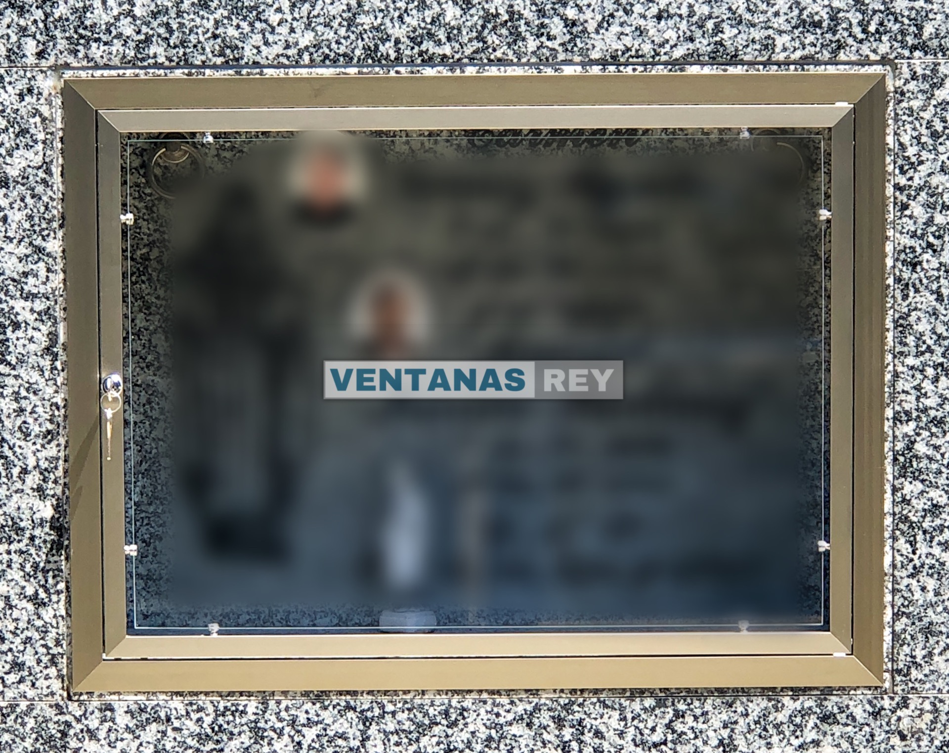Puerta nicho cementerio